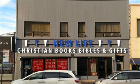 Christianbookstore com - Winnipeg Bookstore. Store Hours: Please click More Info for store hours. In-Person, online, phone and email orders shopping available. Unit #13/14 584 Pembina Hwy. Winnipeg, MB R3M 3X7. GET DIRECTIONS. Email: winnipeg@biblesociety.ca. Phone: (204) 257-8835.